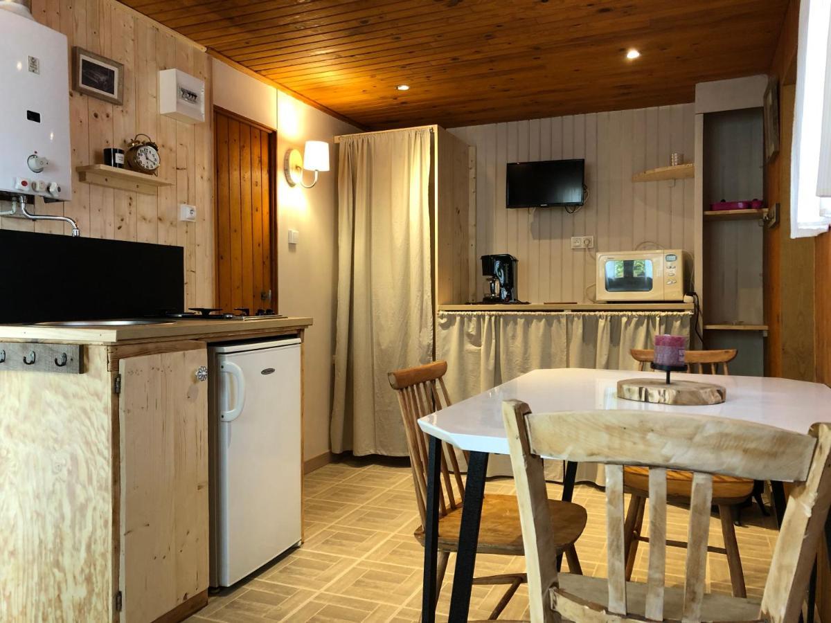 Hotel Camping Les Deux Pins Anould Exterior foto